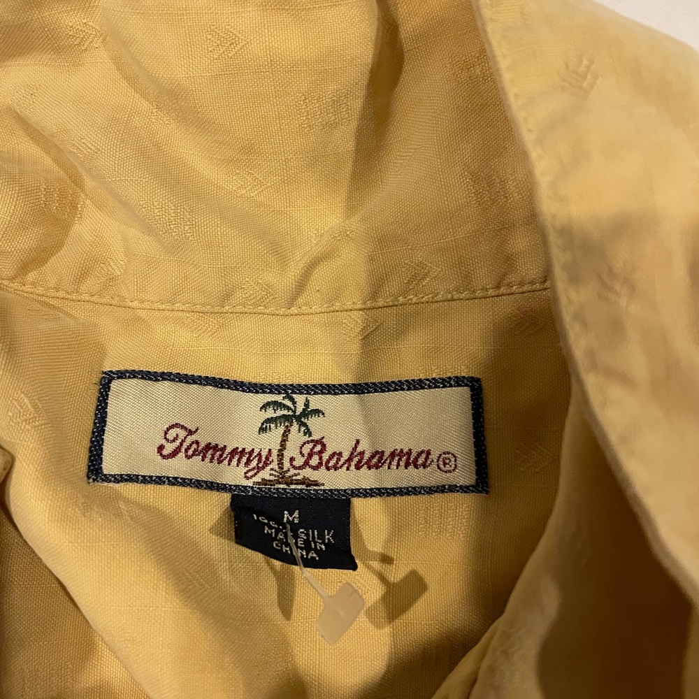 Tommy Bahama Textured Pattern Button Up - image 2